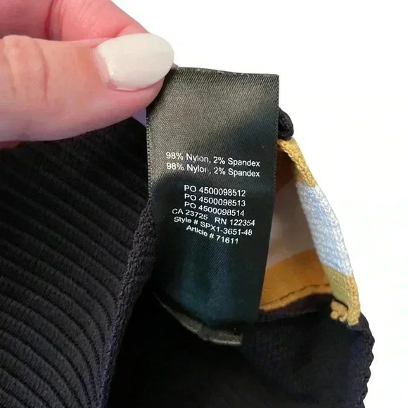 Aritzia Babaton Square Neck Ribbed Crop Tank Size Large - Picture 5 of 6